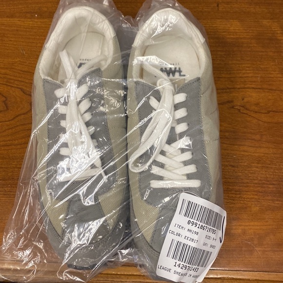 Madewell League Sneakers in Washed Nubuck and Mesh NH198 - Picture 4 of 5